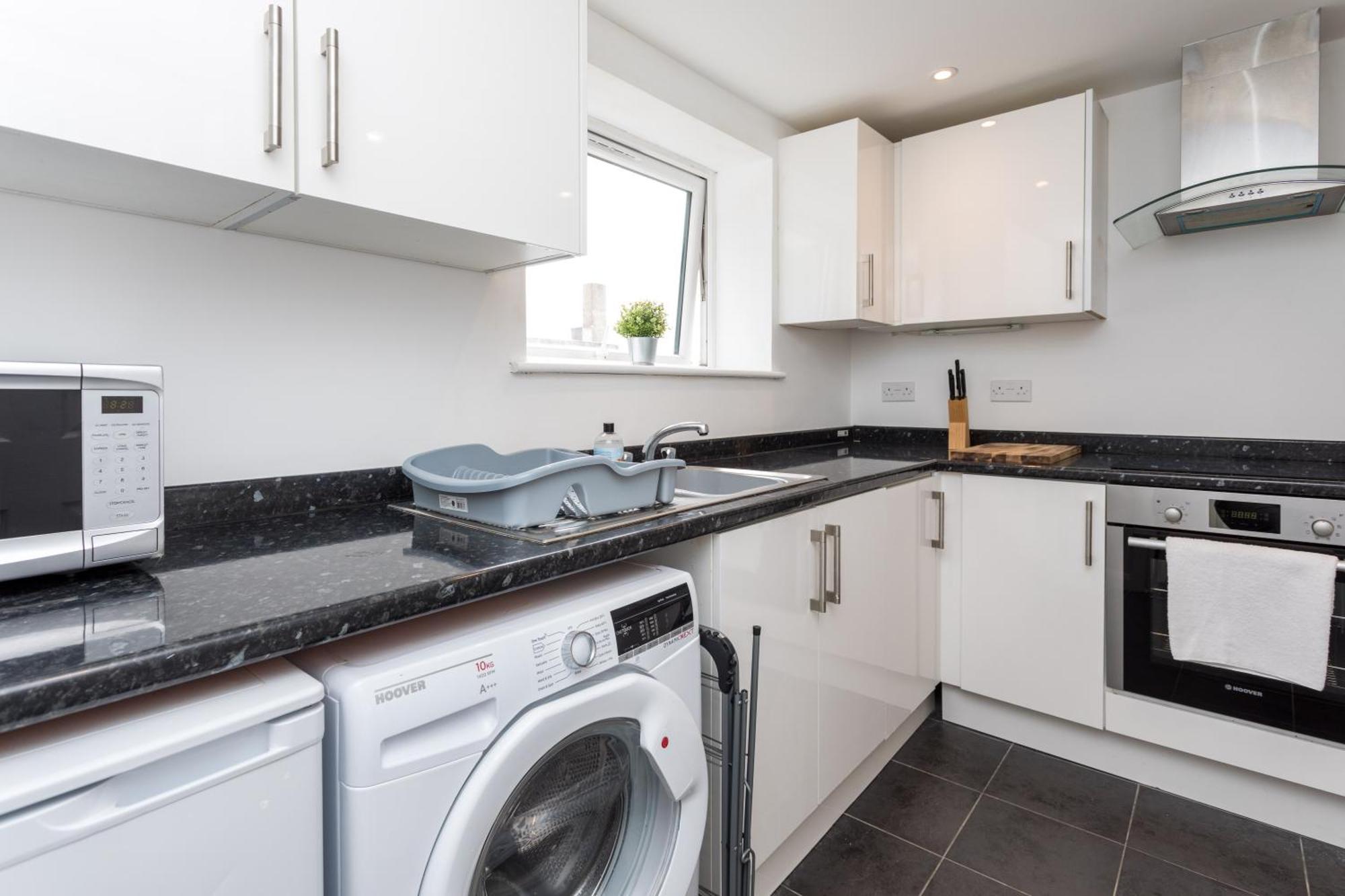 Flat 7- Spacious Studio Flat In The Heart Of Crawley Exterior foto